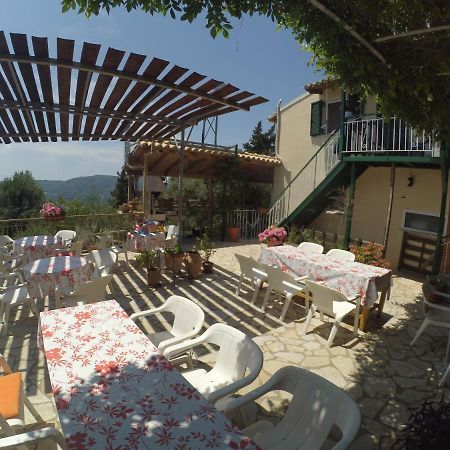 Kostas Walkers Point Bed & Breakfast Dafnata Ngoại thất bức ảnh