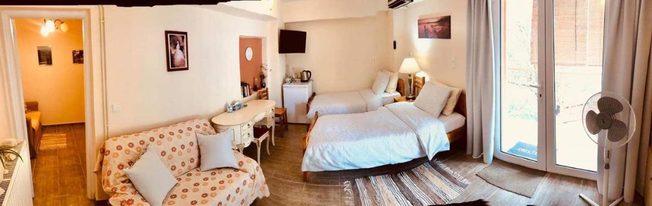 Kostas Walkers Point Bed & Breakfast Dafnata Ngoại thất bức ảnh