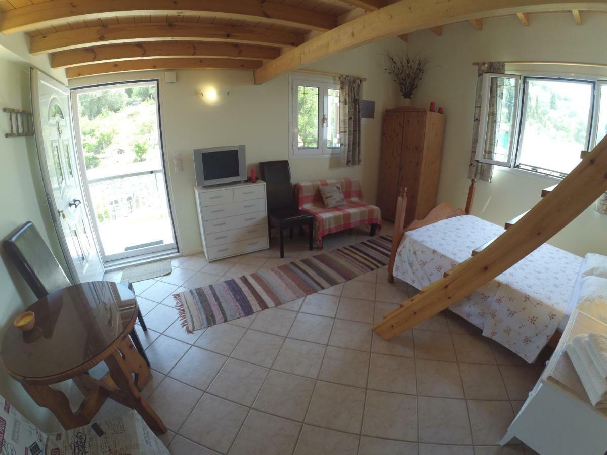 Kostas Walkers Point Bed & Breakfast Dafnata Ngoại thất bức ảnh