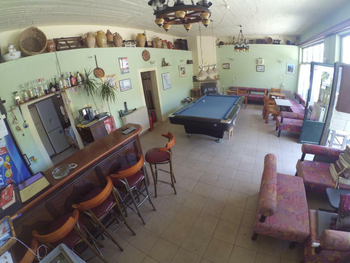 Kostas Walkers Point Bed & Breakfast Dafnata Ngoại thất bức ảnh